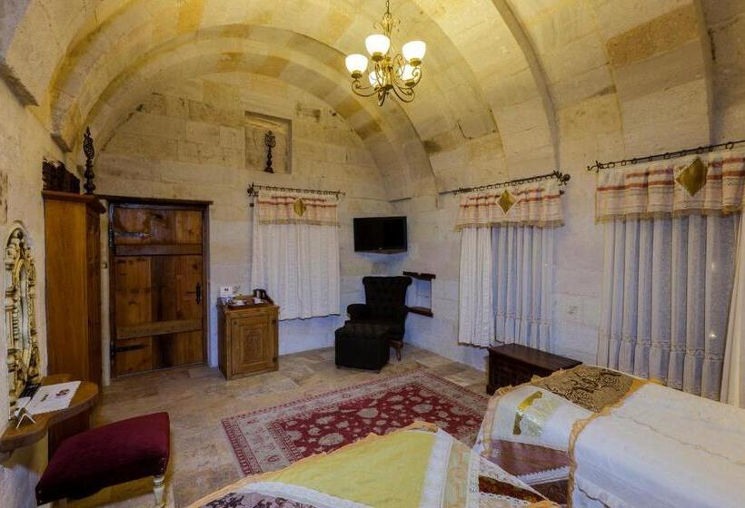 Quarto Deluxe, Mithra Cave