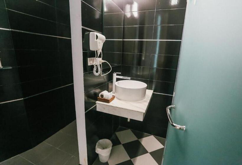 سوییت خانوادگی, Phranang Place  Sha Extra