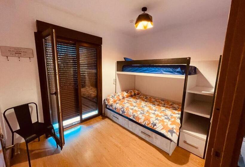 اتاق خانوادگی با سرویس بهداشتی مشترک, Albergue Estrella Guia