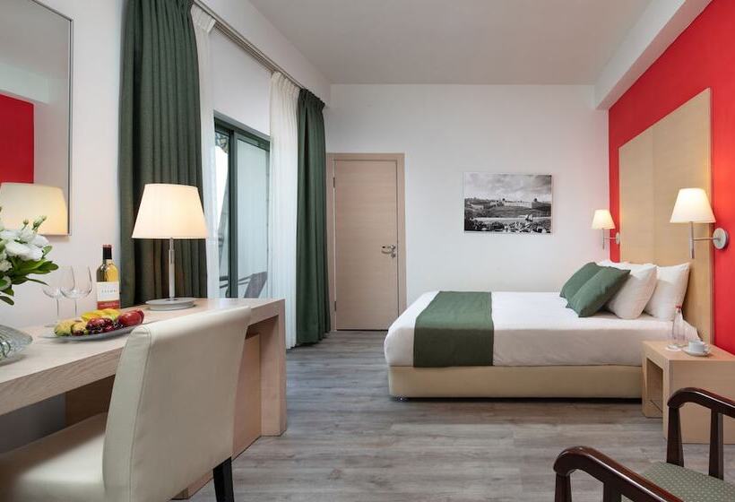 Superior Room, Legacy