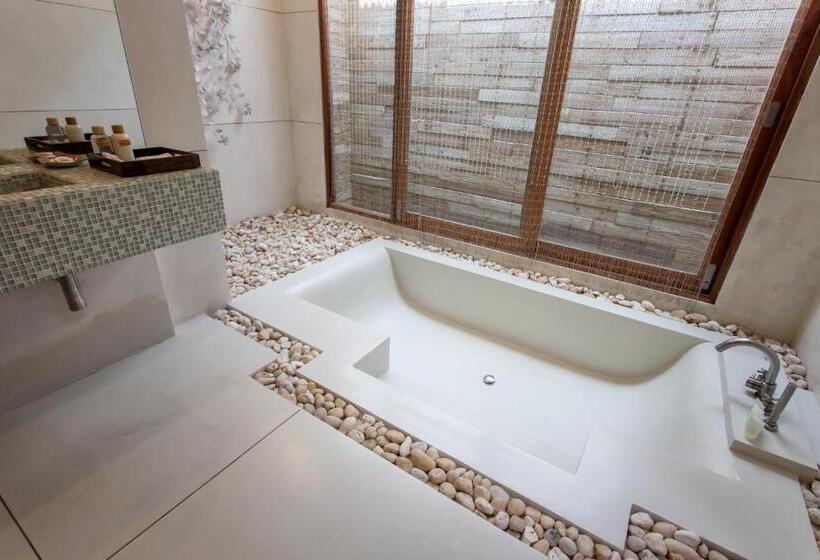 سوئیت جونیور با استخر, Tango Luxe Beach Villa, Koh Samui