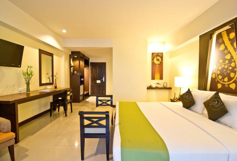 Номер Deluxe, Golden Sea Pattaya   Sha Extra Plus