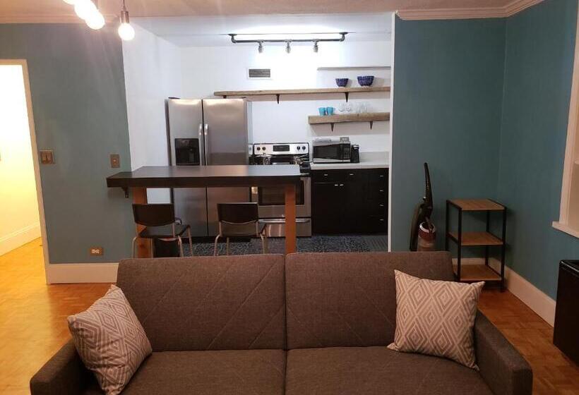 דירת פנטהאוז 1 חדרי שינה, Blue Penthouse In The City