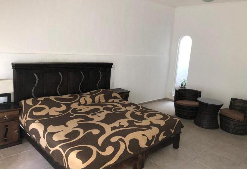 اتاق لوکس با تخت بزرگ, Sky & Palms