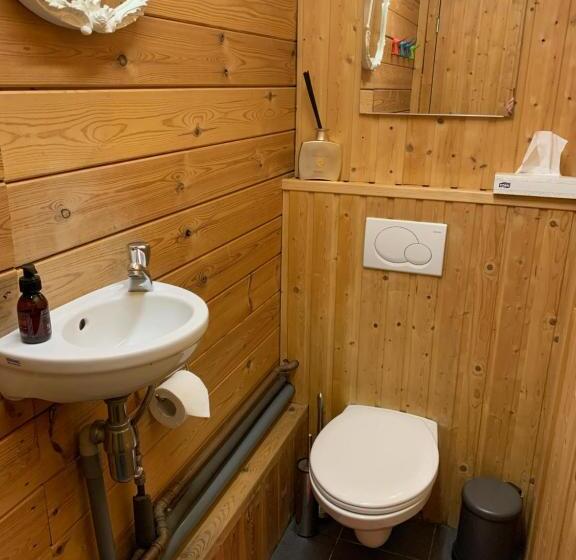 חדר אקונומי, Puur B&b