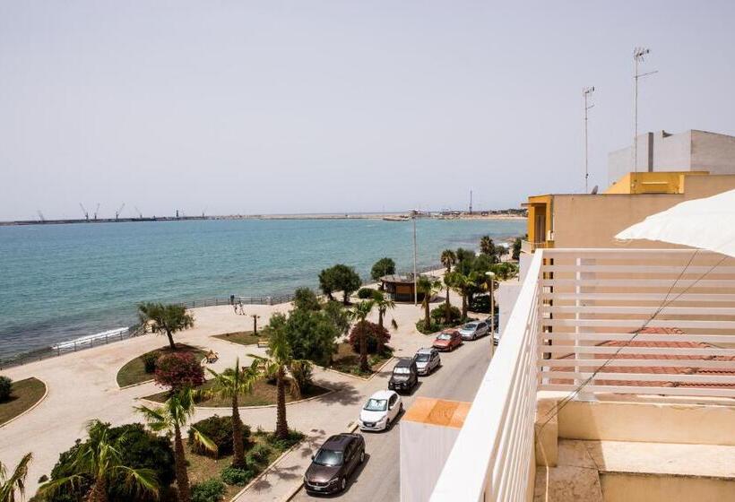 اتاق لوکس خانوادگی, Sea Beach Pozzallo