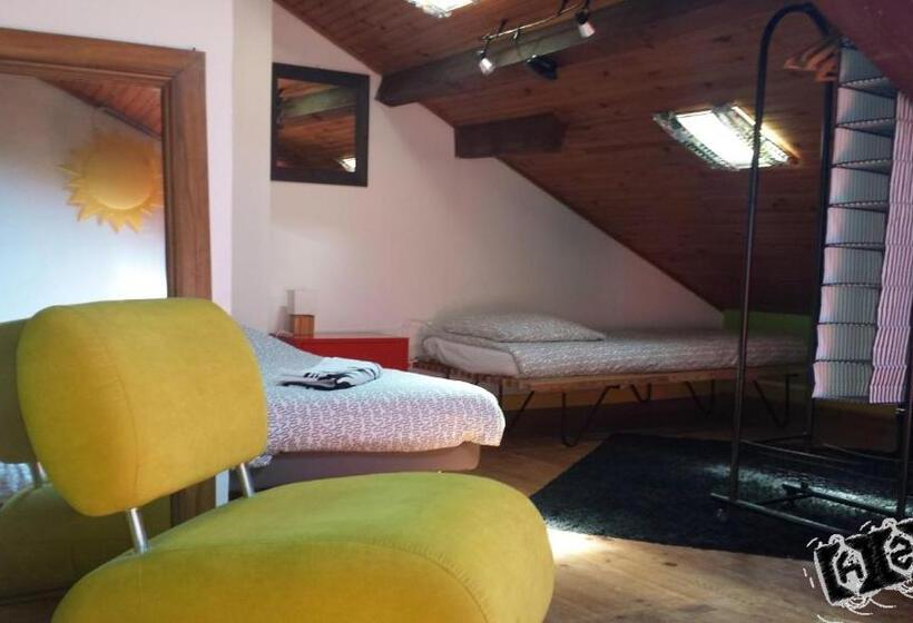 اتاق استاندارد چهار تخته, H2oholidays   Auberge De Jeunesse   Youth Hostel