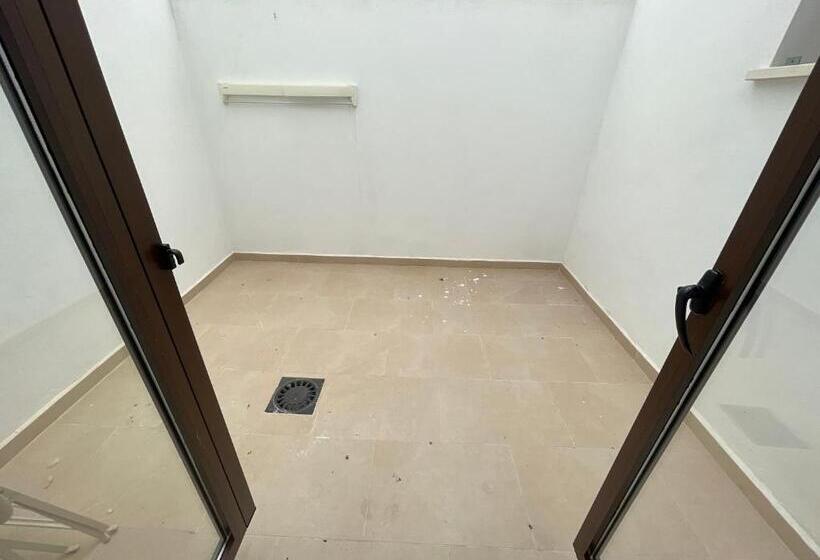 ロイヤルスイート, Royal Suites Estepona