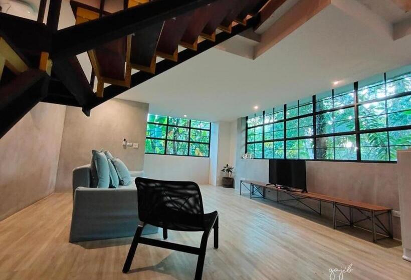 패밀리 스위트, Gajib Bed&breakfast