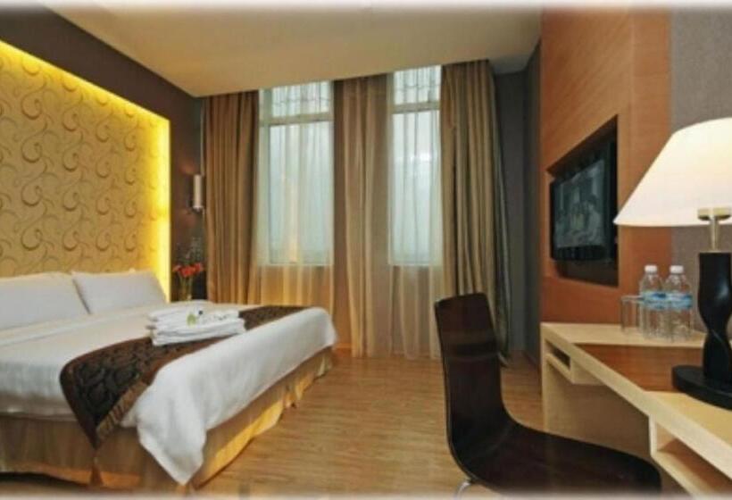 Quarto Superior, Courtyard Hotel @ 1borneo