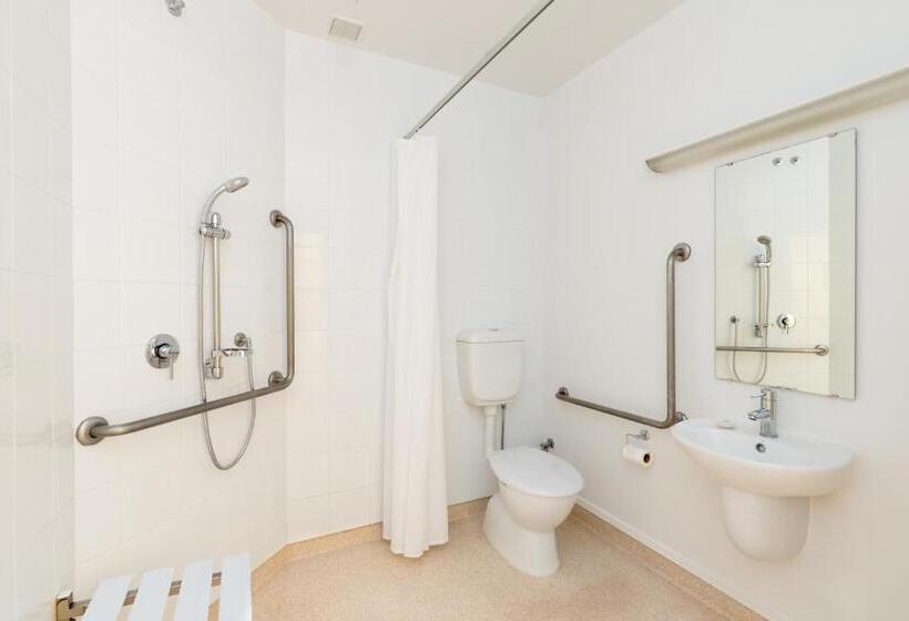 스탠다드 스튜디오, Heartland Hotel Auckland Airport