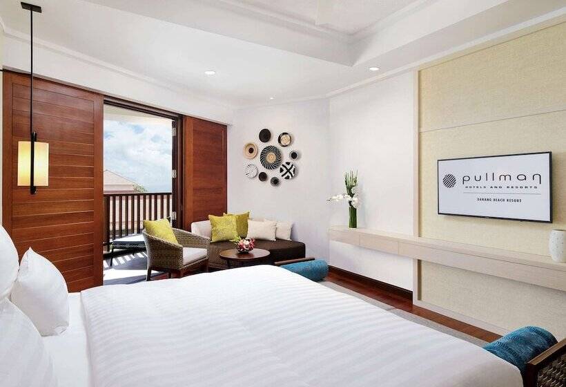带观景的豪华间, Pullman Danang Beach Resort