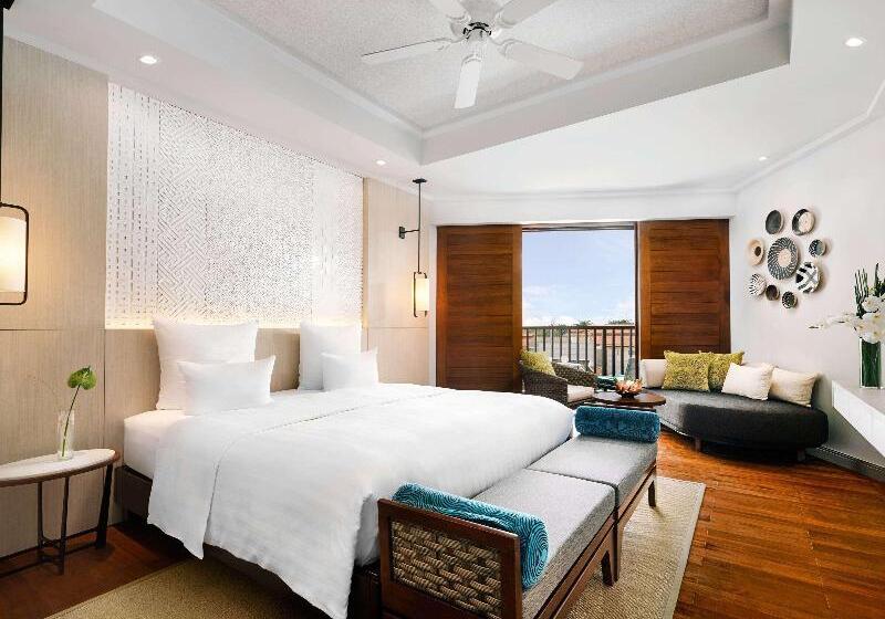 带观景的豪华间, Pullman Danang Beach Resort