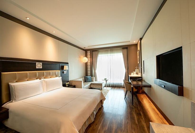 Номер Deluxe, Taj Hotel & Convention Centre, Agra