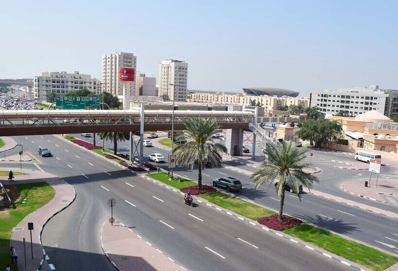 Номер Deluxe, Time Grand Plaza Hotel, Dubai Airport