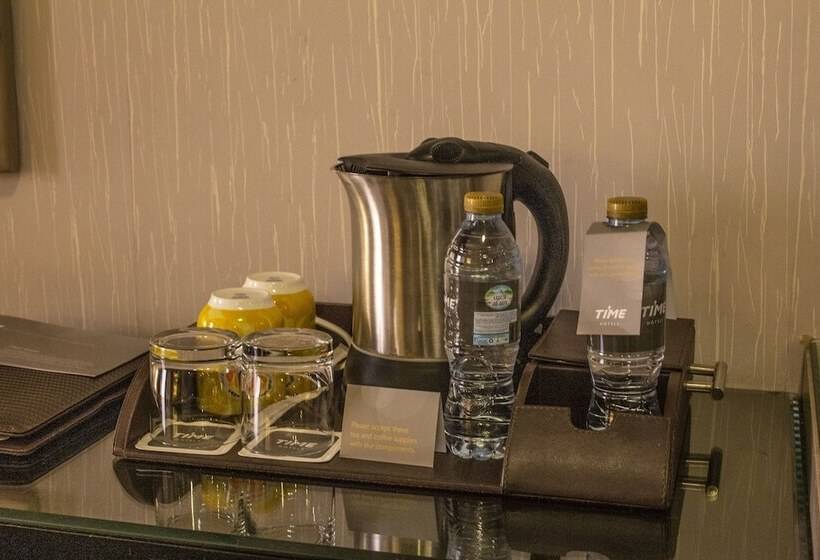 Президентский Люкс, Time Grand Plaza Hotel, Dubai Airport