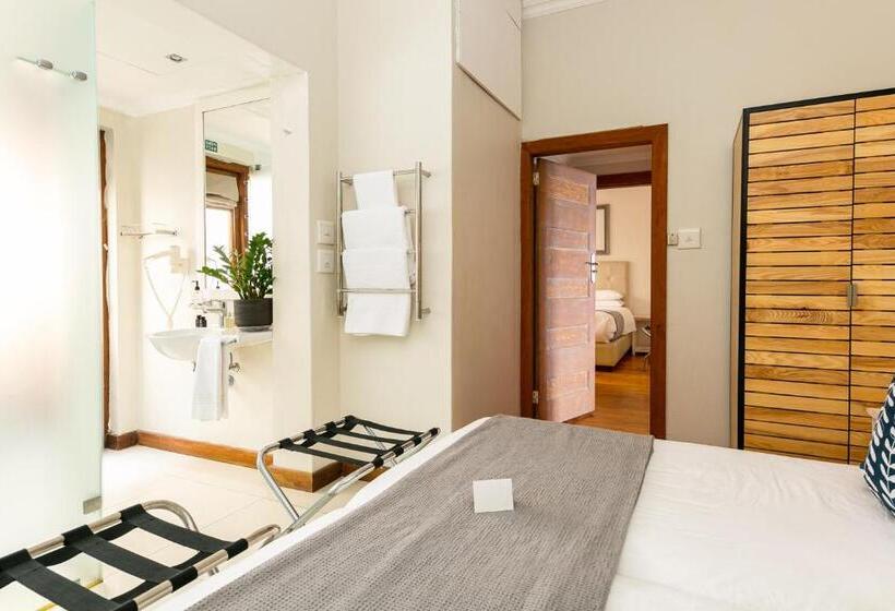 Апартаменты 3 Спальни, Camps Bay Village   Studios And Apartments