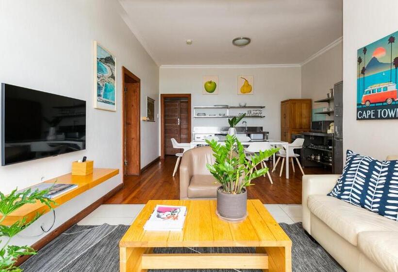 Апартаменты 3 Спальни, Camps Bay Village   Studios And Apartments