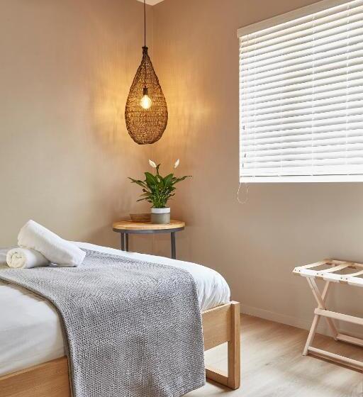 Апартаменты 1 Спальня Нижний Этаж, Camps Bay Village   Studios And Apartments