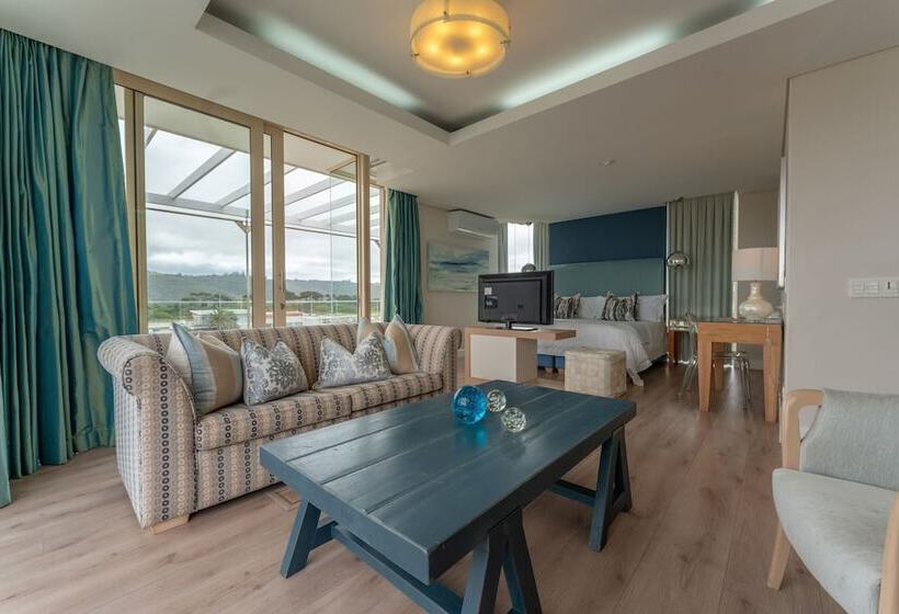 Люкс Вид на Море, Views Boutique Hotel & Spa