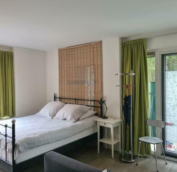 חדר סטנדרט לארבעה, Great Canal Studio   Water View & Free Parking