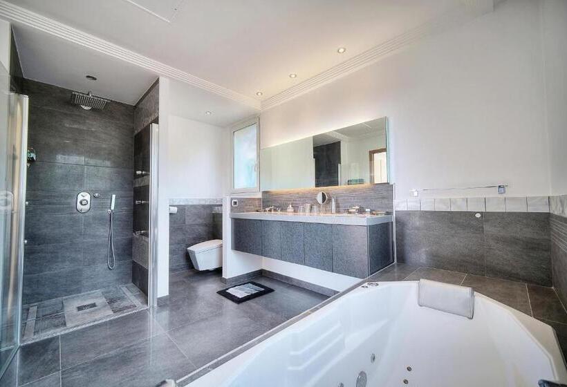 Quarto Estandar Cama King, Havre De Paix 5 étoiles Prestige Jacuzzi, Hammam, Sauna, Piscine Chauffée Mougins Cannes Grasse