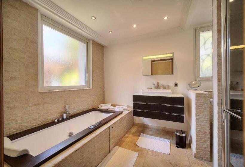 Quarto Estandar com Hidromassagem, Havre De Paix 5 étoiles Prestige Jacuzzi, Hammam, Sauna, Piscine Chauffée Mougins Cannes Grasse