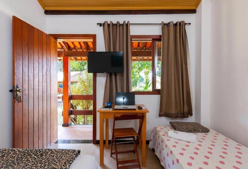 Quarto Triplo Estandar, Sitio Toca Do Leao