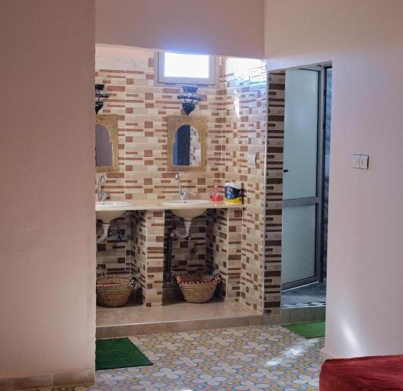 4인용 스탠다드 룸, Panorama Chez Hamid