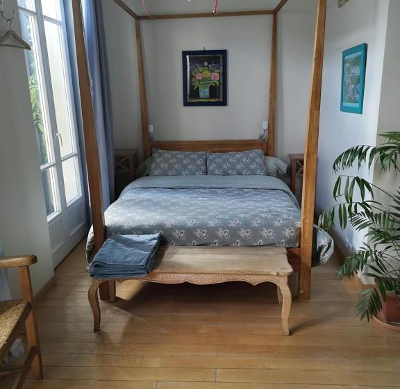 اتاق استاندارد چهار تخته, Chambre En Ville Dans Un Esprit Campagne