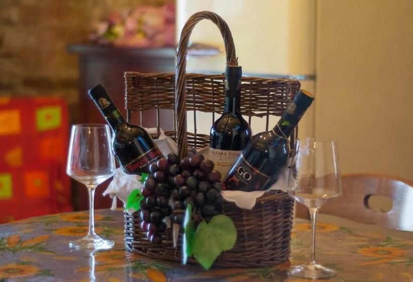 ４ベッドルームハウス, Agriturismo La Mirandola