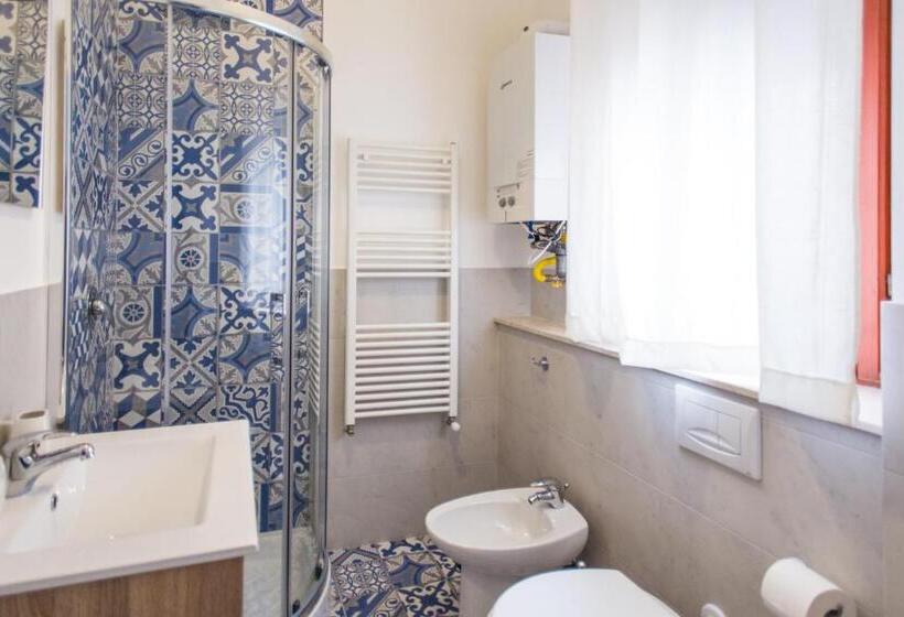 Standard room with outdoor bath, Mondello Beach   Rooms By The Sea