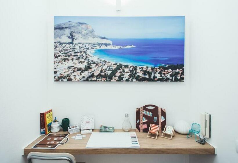 Deluxe Room, Mondello Beach   Rooms By The Sea