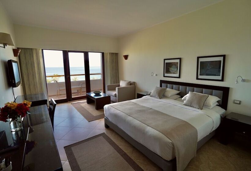 اتاق سوپریور با چشم‌انداز دریا, Fort Arabesque Resort, Spa & Villas