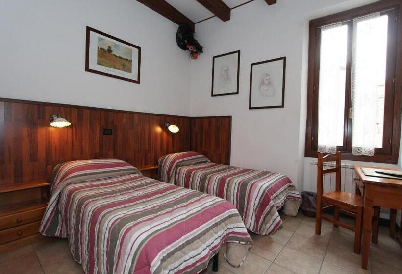 Номер Стандарт, Albergo Santo Spirito