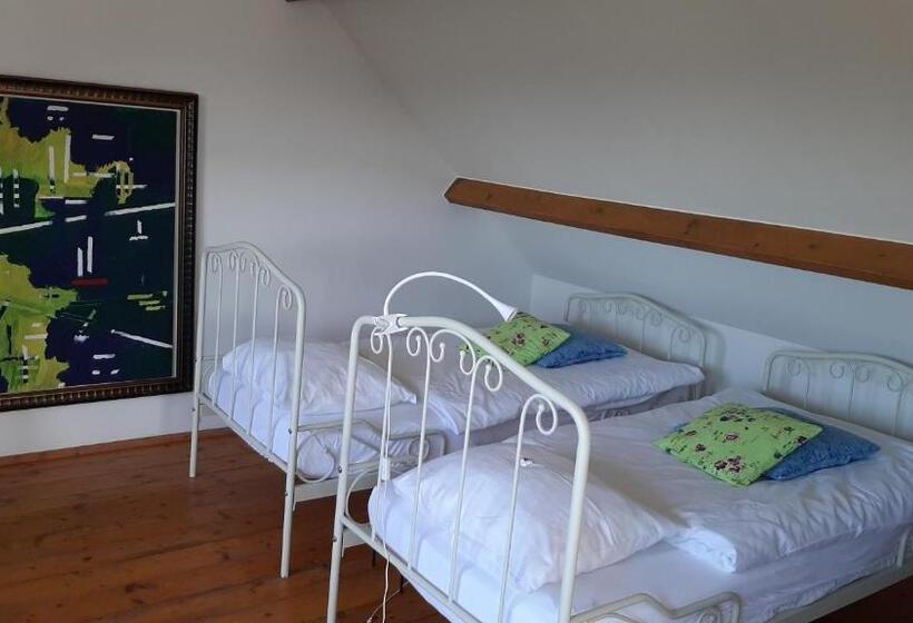 Quarto Estandar Vista Jardim, Bed En Boterham