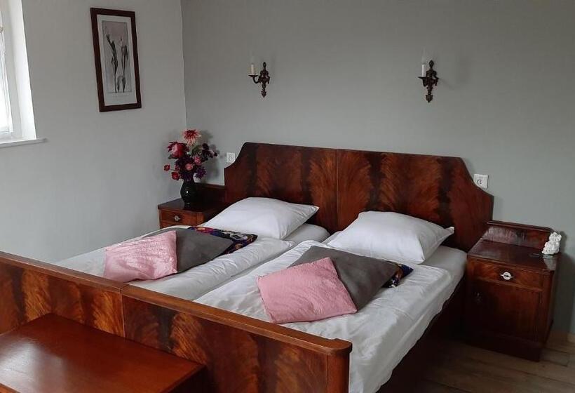 Quarto Estandar Vista Jardim, Bed En Boterham