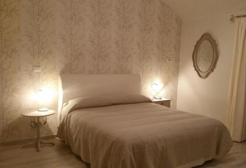 이코노미 룸, Novecento Charming Room