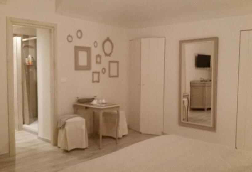 이코노미 룸, Novecento Charming Room