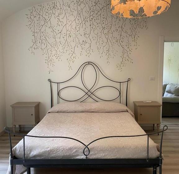 스탠다드 스튜디오 킹침대, Novecento Charming Room