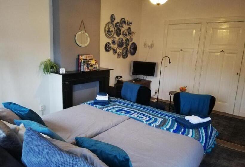Quarto Quádruplo Estandar, Bed And Breakfast Raapop
