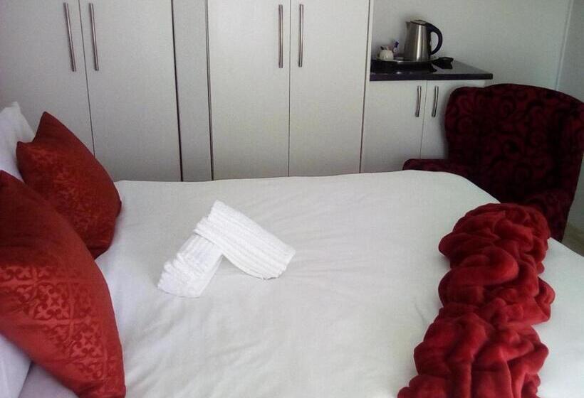 اتاق لوکس, Lucolo Palace B&b   Mthatha