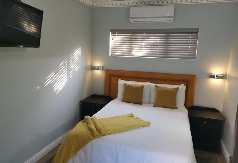 اتاق لوکس, Lucolo Palace B&b   Mthatha