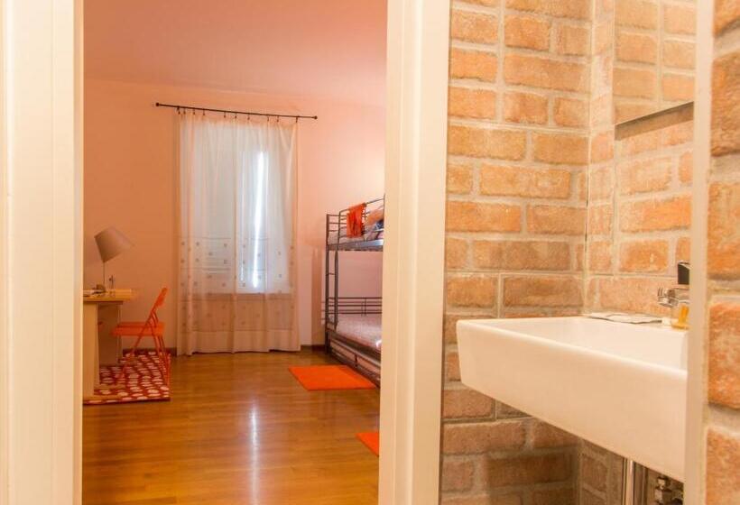Четырехместный Номер Стандарт, La Stazione Per Dormire Guest House
