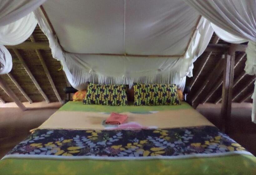 Семейный Номер, Topi Inn