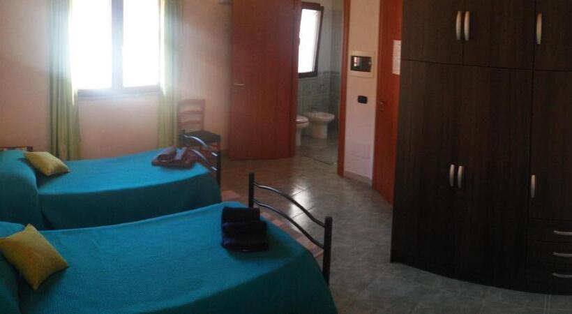 Quarto Quádruplo Estandar, B&b S Apposentu