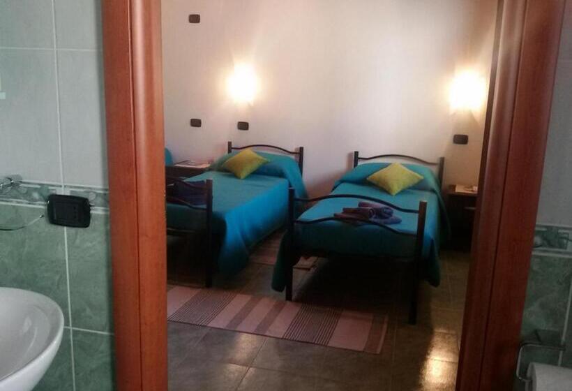Quarto Quádruplo Estandar, B&b S Apposentu
