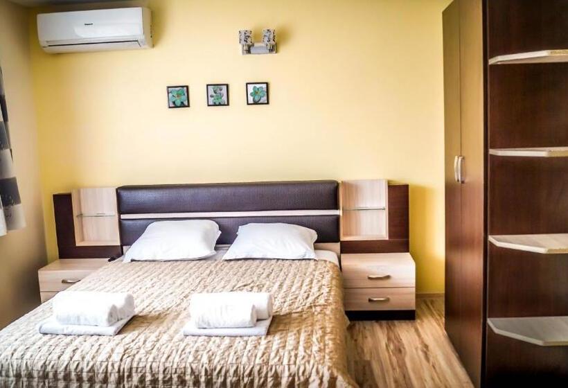 Апартаменты 1 Спальня Вид на Сад, Guest House Meridi
