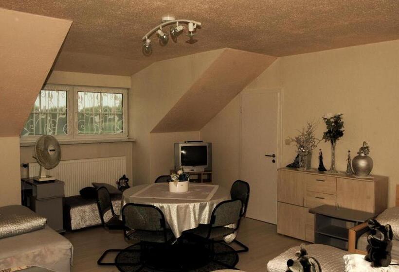 اتاق استاندارد چهار تخته, Caruso Pension Und Pizzeria