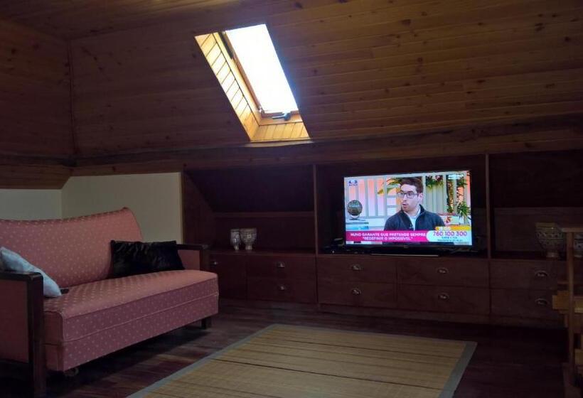 Номер Стандарт Совместная Ванная, Hostel Casal São João
